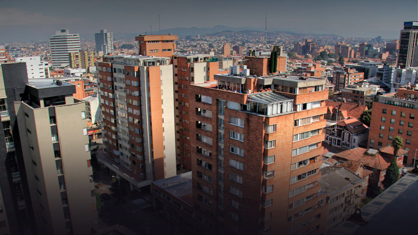 Crisis por el predial, bloqueos en nueve departamentos y Petro amenaza con cárcel a alcaldes