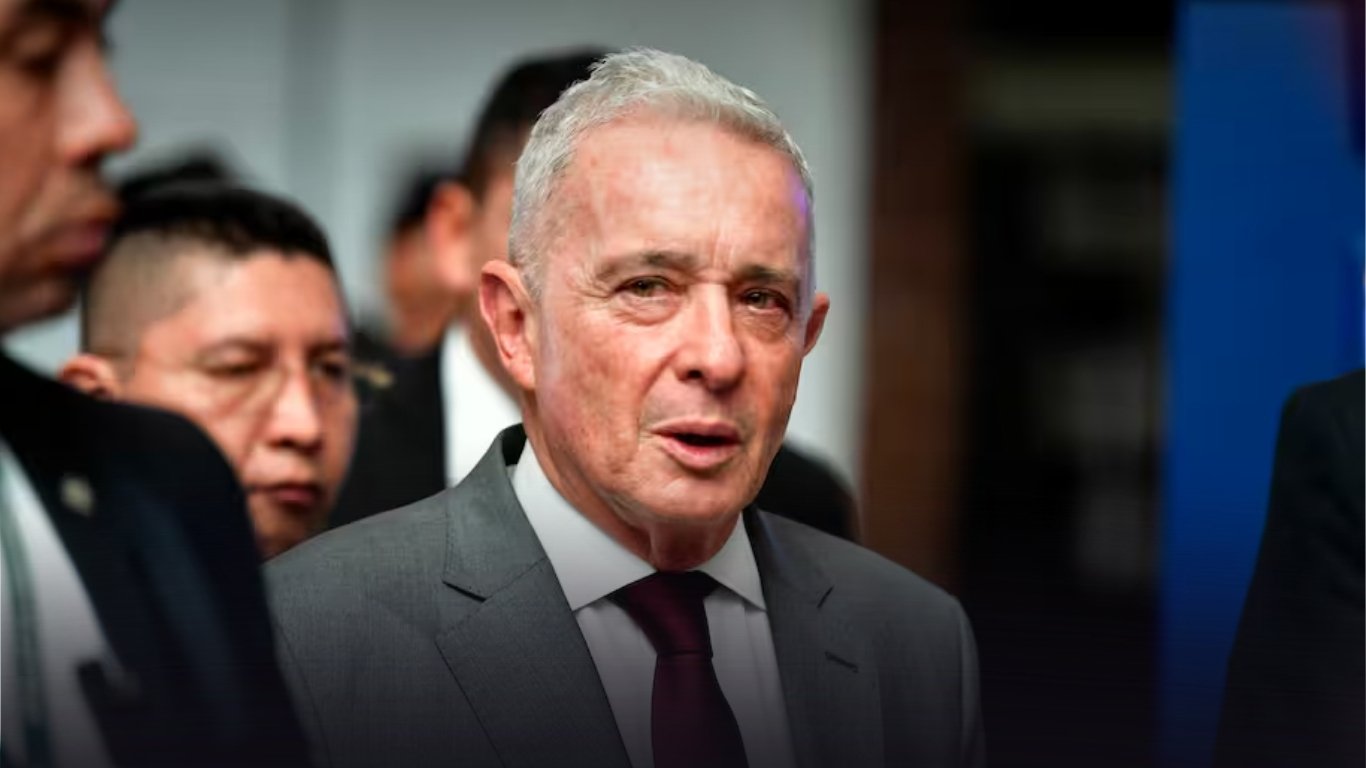 Fiscalía cita a indagatoria a Uribe por las masacres de El Aro y La Granja, a horas de la segunda vuelta